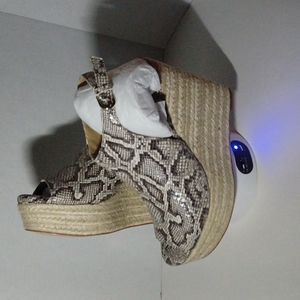 Aerosoles Women's platform wedge Snakeskin Sandal